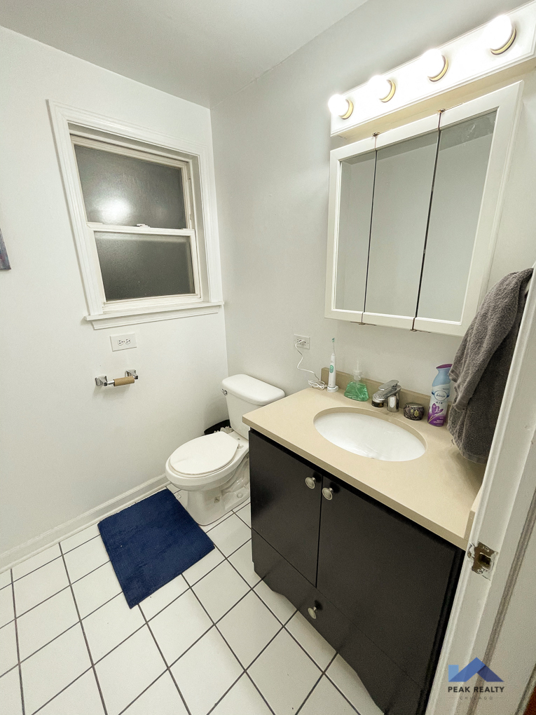 924 N. Winchester Ave. 924 N. Winchester Ave., Chicago, IL 60622 West Town - Leasing by Cross Street
